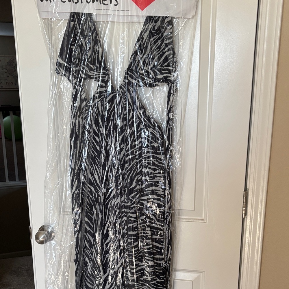 Elegant Blue and White Zebra Print Dress
